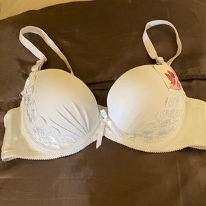 NWT White lace bra 34B